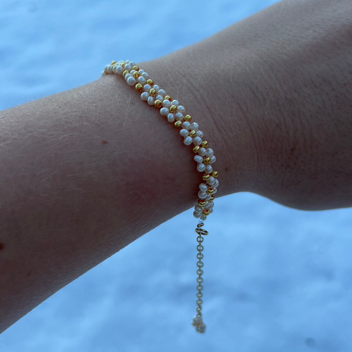 Daisy Beige + Gull Armbånd